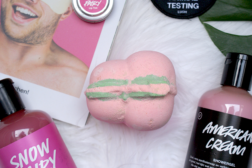 Review Lush Peachy Bath Bomb Oh My
