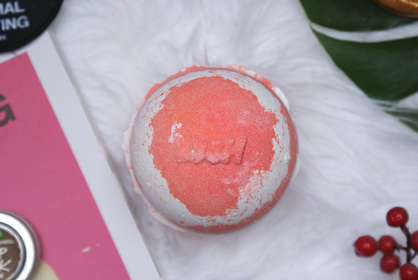 Review: Lush The Olive Branch Bath Bomb - Oh My Lush.com