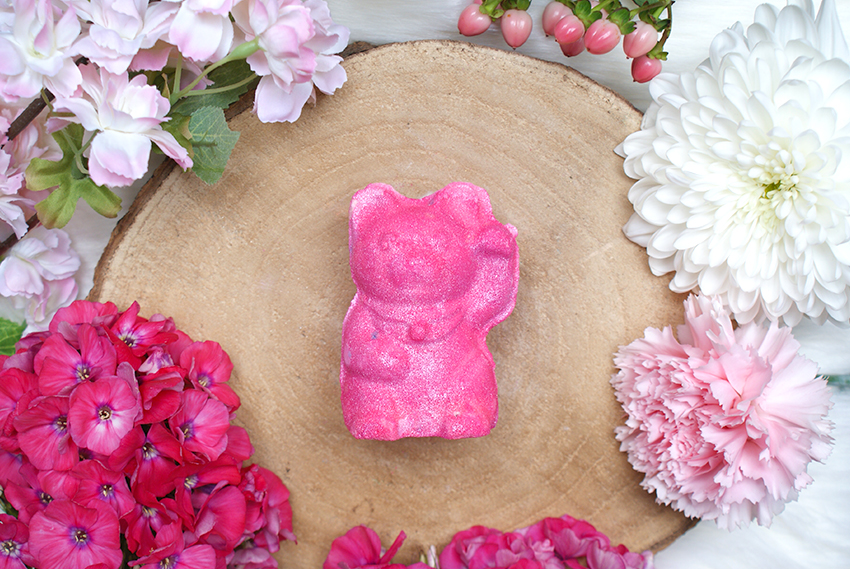 Review Lush Lucky Cat Bath Bomb Oh My