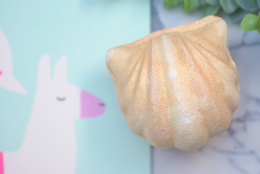 Review: Lush Kitsune Bath Bomb - Oh My Lush.com