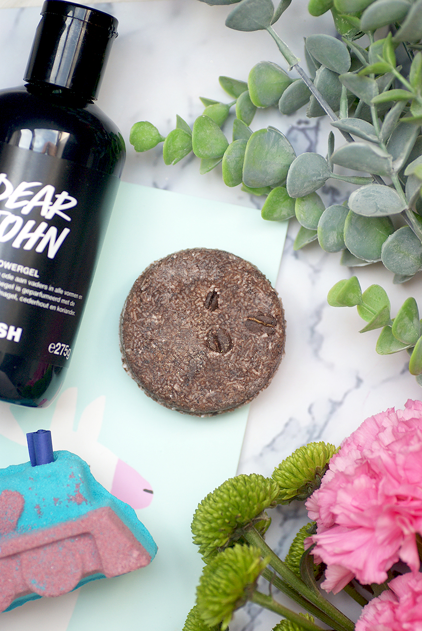 Review Lush Dear John Shampoo Bar Oh My
