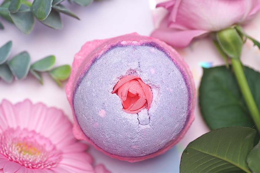 Review Lush Sex Bomb Bath Bomb Oh My