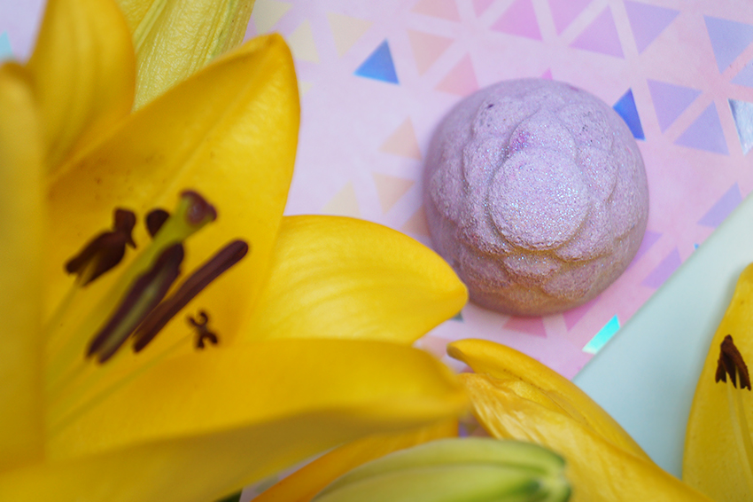 Review Lush Tantric Energy Shower Bomb Oh My