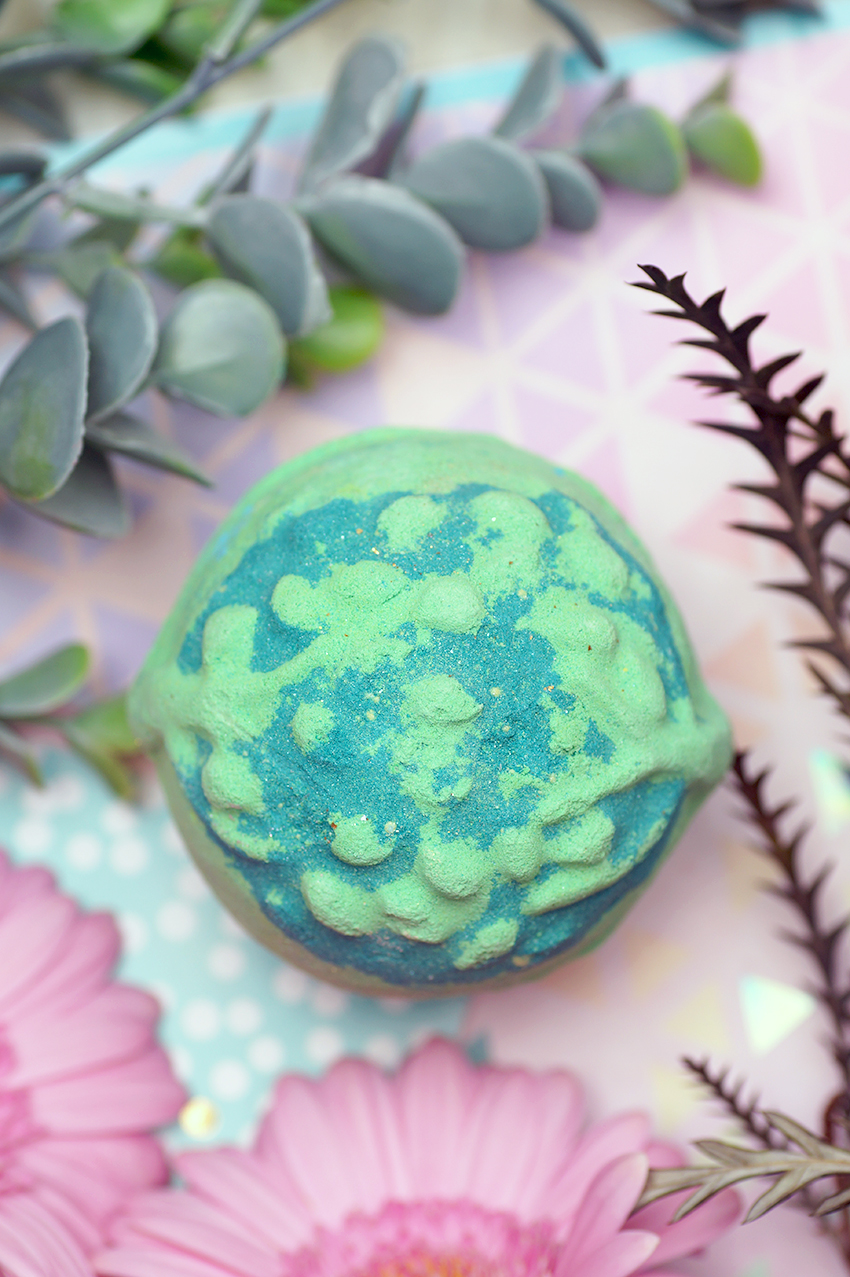 Review: Lush Guardian of the Forest Bath Bomb - Oh My Lush.com