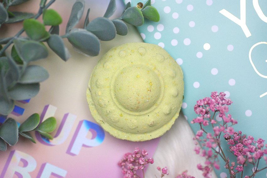 Review Lush Supernatural Powers Shower Bomb Oh My