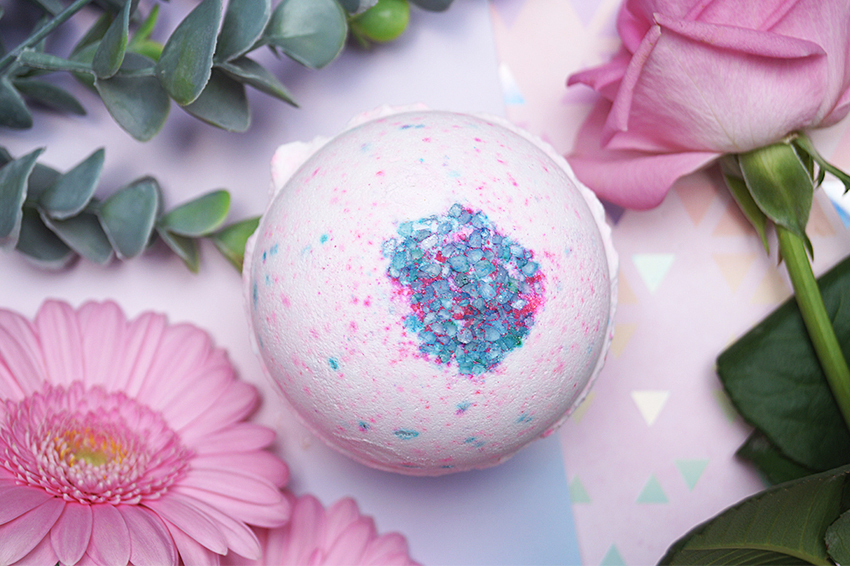 Review Lush Sakura Bath Bomb Oh My