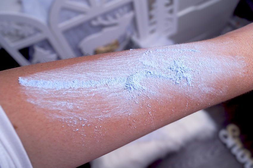 Review Lush Sleepy Dust Dusting Powder Oh My