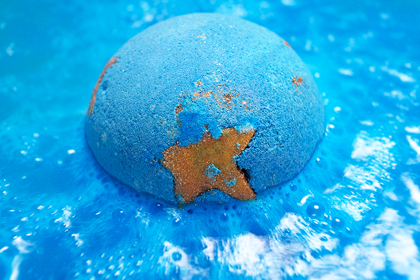 Review Lush Shoot for the Stars Bath Bomb Oh My