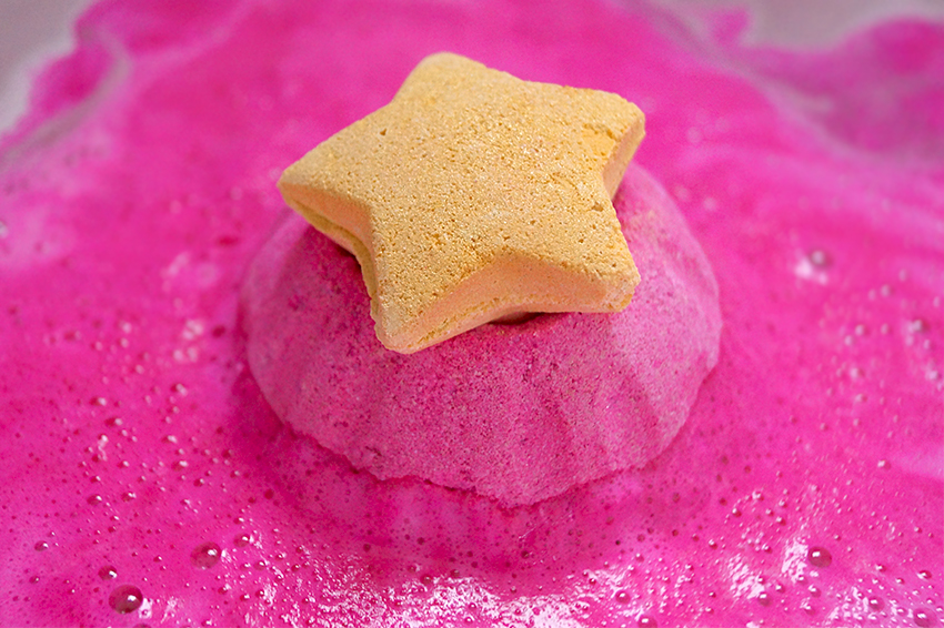 Review Lush Snow Fairy Amazeball Oh My