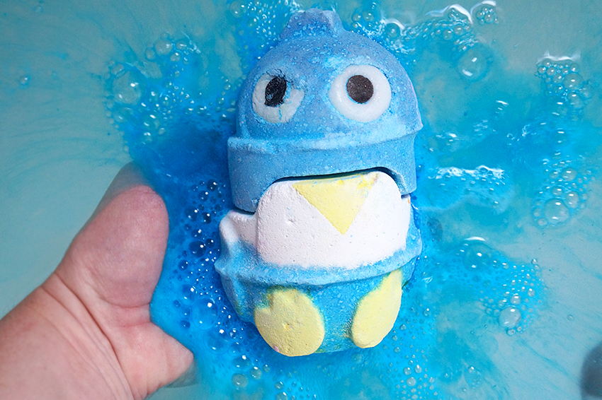 Review: Lush Penguin Bomb Bomb Bath Bomb - Oh My Lush.com